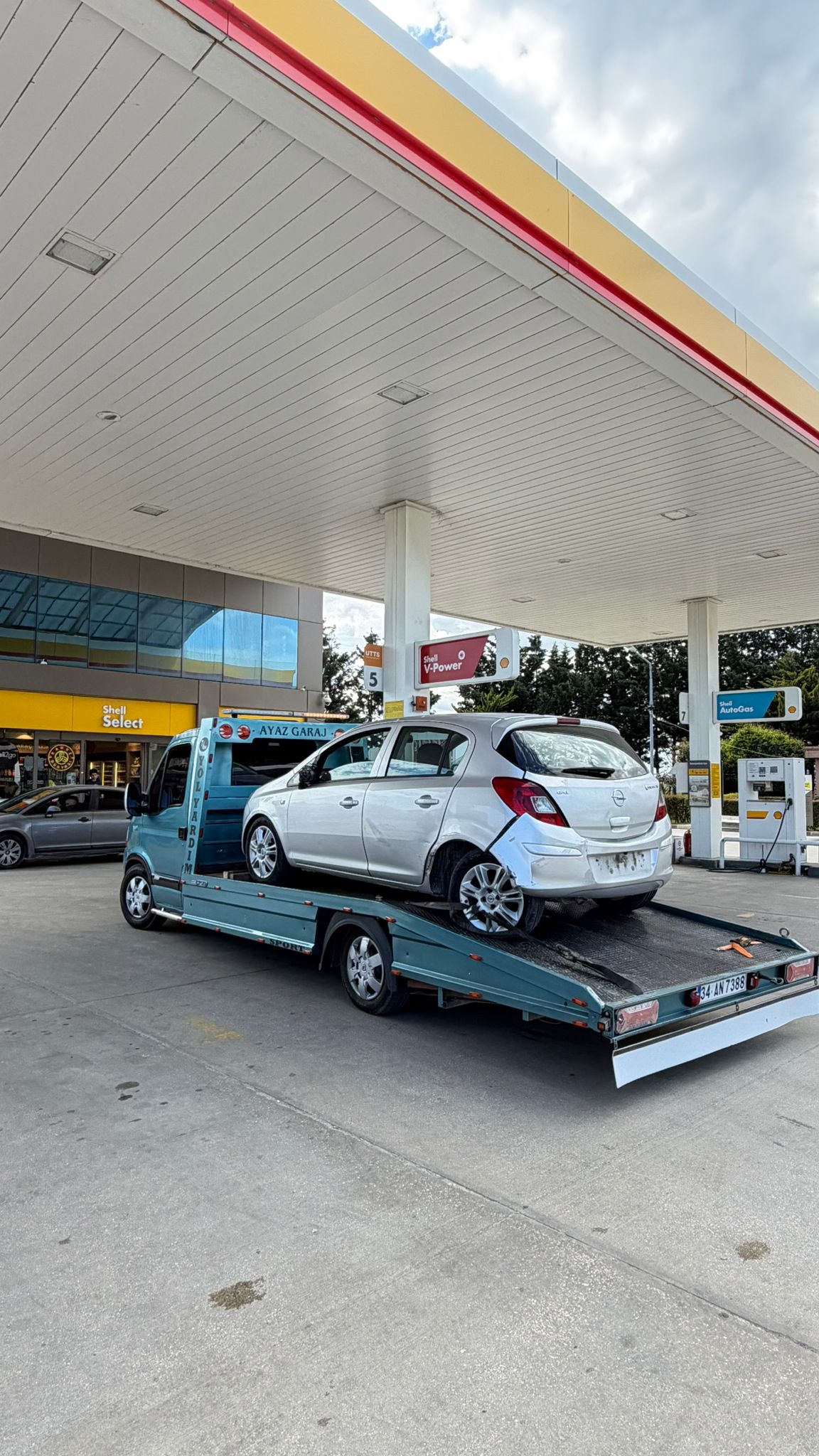 Ayaz Garage 